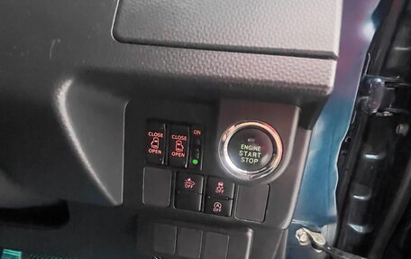 Toyota Roomy I, 2018 год, 1 100 000 рублей, 16 фотография