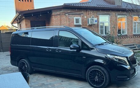 Mercedes-Benz V-Класс, 2016 год, 4 600 000 рублей, 2 фотография