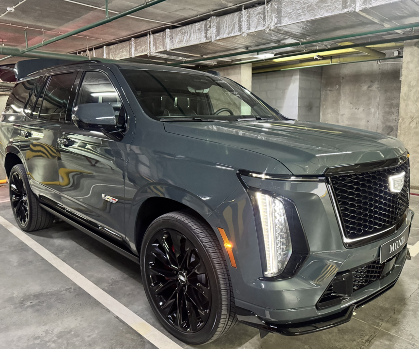 Cadillac Escalade V, 2025 год, 29 000 000 рублей, 55 фотография