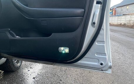 Toyota Avensis III рестайлинг, 2006 год, 800 000 рублей, 9 фотография