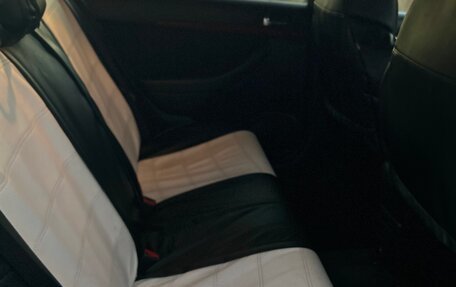 Toyota Avensis III рестайлинг, 2006 год, 800 000 рублей, 11 фотография