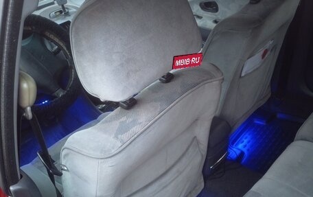 Mitsubishi Carisma I, 2000 год, 200 000 рублей, 3 фотография