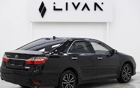 Toyota Camry, 2018 год, 2 099 000 рублей, 2 фотография