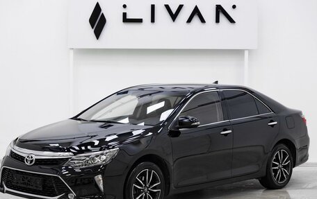 Toyota Camry, 2018 год, 2 099 000 рублей, 3 фотография