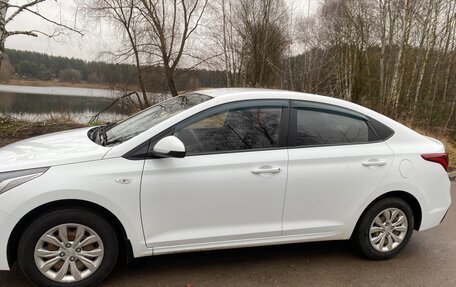 Hyundai Solaris II рестайлинг, 2020 год, 1 000 000 рублей, 4 фотография