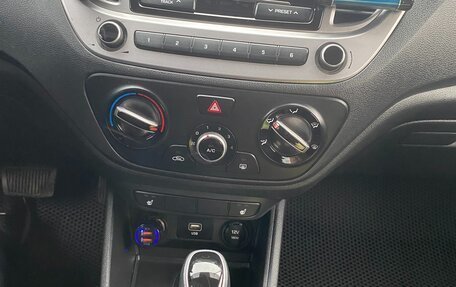 Hyundai Solaris II рестайлинг, 2020 год, 1 000 000 рублей, 10 фотография