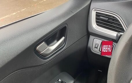 Hyundai Solaris II рестайлинг, 2020 год, 1 000 000 рублей, 11 фотография