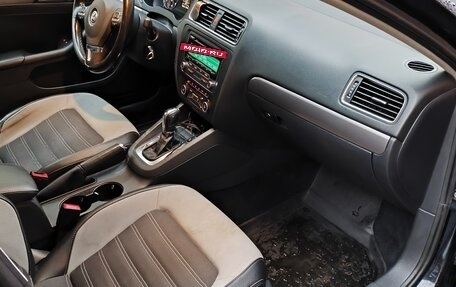 Volkswagen Jetta VI, 2012 год, 690 000 рублей, 8 фотография