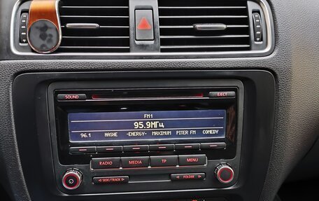 Volkswagen Jetta VI, 2012 год, 690 000 рублей, 13 фотография