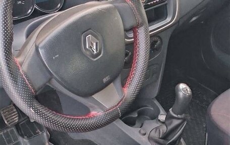 Renault Logan II, 2016 год, 600 000 рублей, 8 фотография