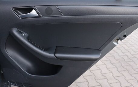 Volkswagen Jetta VI, 2015 год, 1 299 000 рублей, 15 фотография