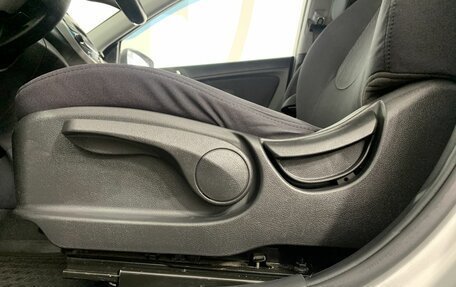 Hyundai Solaris II рестайлинг, 2010 год, 699 000 рублей, 8 фотография