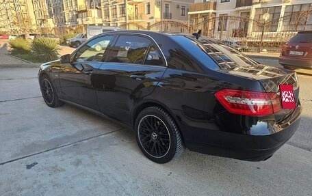 Mercedes-Benz E-Класс, 2010 год, 1 350 000 рублей, 4 фотография