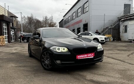 BMW 5 серия, 2011 год, 1 620 000 рублей, 2 фотография