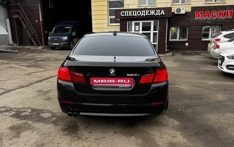 BMW 5 серия, 2011 год, 1 620 000 рублей, 5 фотография