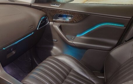 Jaguar F-Pace, 2017 год, 4 500 000 рублей, 28 фотография