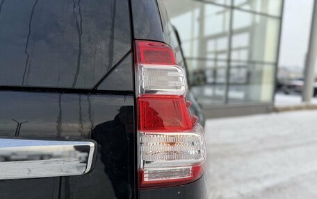 Toyota Land Cruiser Prado 150 рестайлинг 2, 2017 год, 4 250 000 рублей, 12 фотография