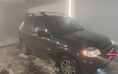 Chevrolet Niva I рестайлинг, 2017 год, 830 000 рублей, 2 фотография