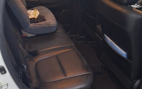 Mitsubishi Outlander III рестайлинг 3, 2018 год, 2 360 000 рублей, 21 фотография