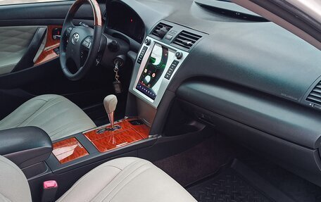 Toyota Camry, 2010 год, 1 650 000 рублей, 13 фотография