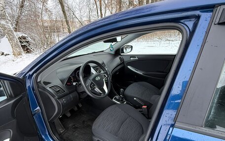 Hyundai Solaris II рестайлинг, 2015 год, 820 000 рублей, 12 фотография