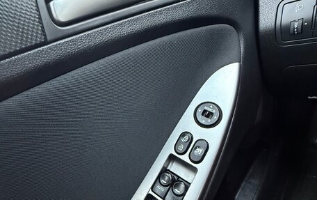 Hyundai Solaris II рестайлинг, 2015 год, 820 000 рублей, 19 фотография