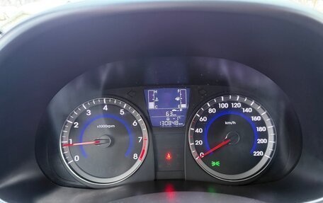 Hyundai Solaris II рестайлинг, 2015 год, 820 000 рублей, 21 фотография