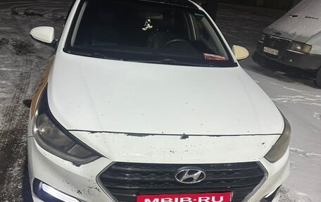 Hyundai Solaris II рестайлинг, 2019 год, 750 000 рублей, 1 фотография