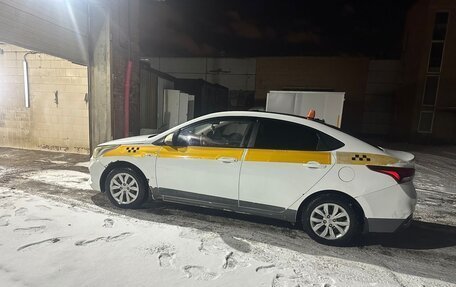 Hyundai Solaris II рестайлинг, 2019 год, 750 000 рублей, 3 фотография