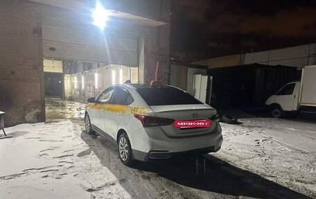 Hyundai Solaris II рестайлинг, 2019 год, 750 000 рублей, 4 фотография