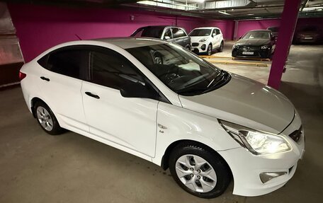 Hyundai Solaris II рестайлинг, 2014 год, 1 050 000 рублей, 4 фотография