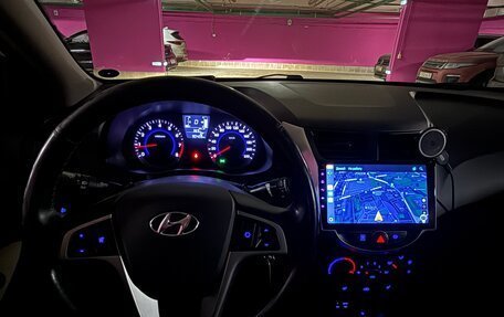 Hyundai Solaris II рестайлинг, 2014 год, 1 050 000 рублей, 8 фотография