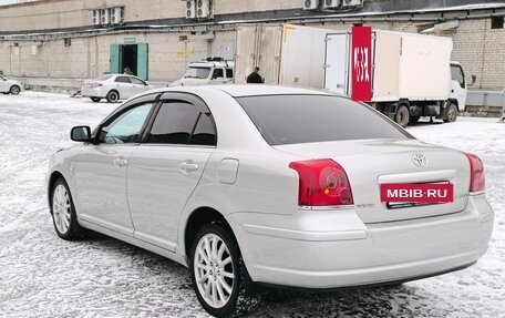Toyota Avensis III рестайлинг, 2003 год, 850 000 рублей, 5 фотография