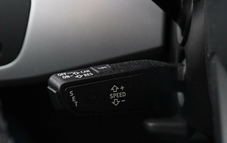 Audi A4, 2017 год, 1 990 000 рублей, 16 фотография