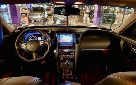 Infiniti QX70, 2017 год, 3 175 000 рублей, 8 фотография