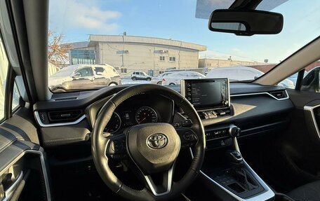 Toyota RAV4, 2021 год, 3 299 000 рублей, 6 фотография