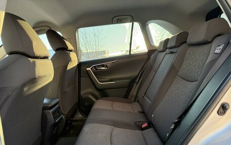 Toyota RAV4, 2021 год, 3 299 000 рублей, 9 фотография