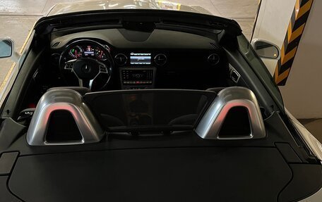 Mercedes-Benz SLK-Класс, 2015 год, 3 100 000 рублей, 4 фотография