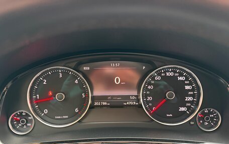 Volkswagen Touareg III, 2011 год, 2 049 000 рублей, 4 фотография