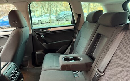 Volkswagen Touareg III, 2011 год, 2 049 000 рублей, 18 фотография