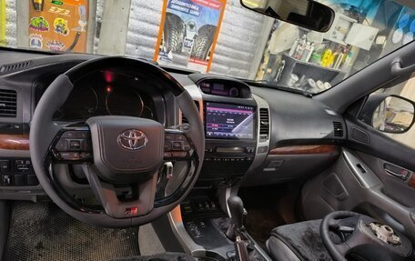 Toyota Land Cruiser Prado 120 рестайлинг, 2004 год, 2 250 000 рублей, 6 фотография