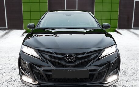Toyota Camry, 2021 год, 3 890 000 рублей, 3 фотография
