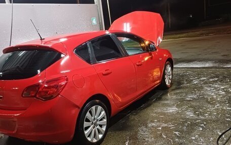 Opel Astra J, 2011 год, 800 000 рублей, 6 фотография