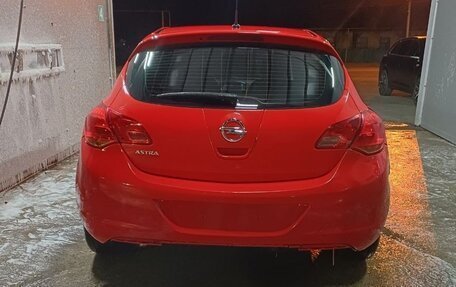 Opel Astra J, 2011 год, 800 000 рублей, 10 фотография