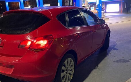 Opel Astra J, 2011 год, 800 000 рублей, 15 фотография