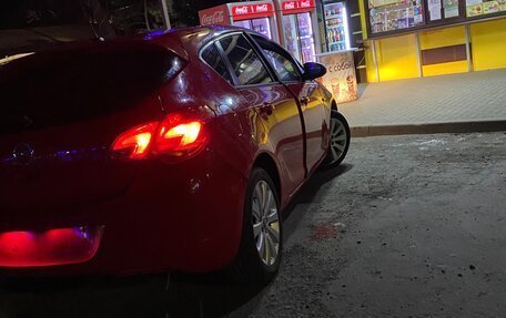 Opel Astra J, 2011 год, 800 000 рублей, 18 фотография