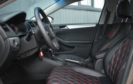 Volkswagen Jetta VI, 2013 год, 879 999 рублей, 15 фотография