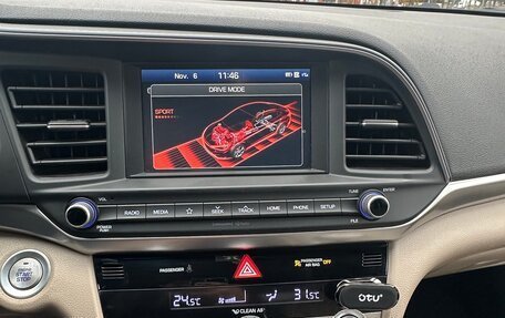 Hyundai Elantra VI рестайлинг, 2019 год, 1 500 000 рублей, 7 фотография