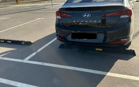 Hyundai Elantra VI рестайлинг, 2019 год, 1 500 000 рублей, 4 фотография