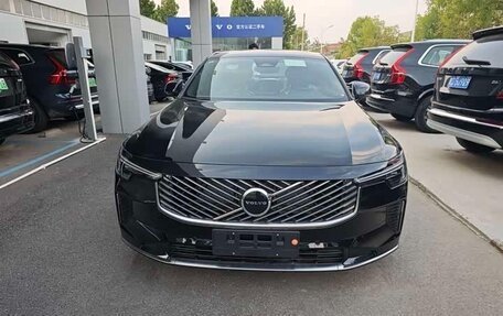 Volvo S90 II рестайлинг, 2025 год, 5 555 155 рублей, 2 фотография